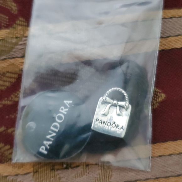 Pandora love to shop bag charm with bow 925 all my pandoras are from pandora - Picture 4 of 12
